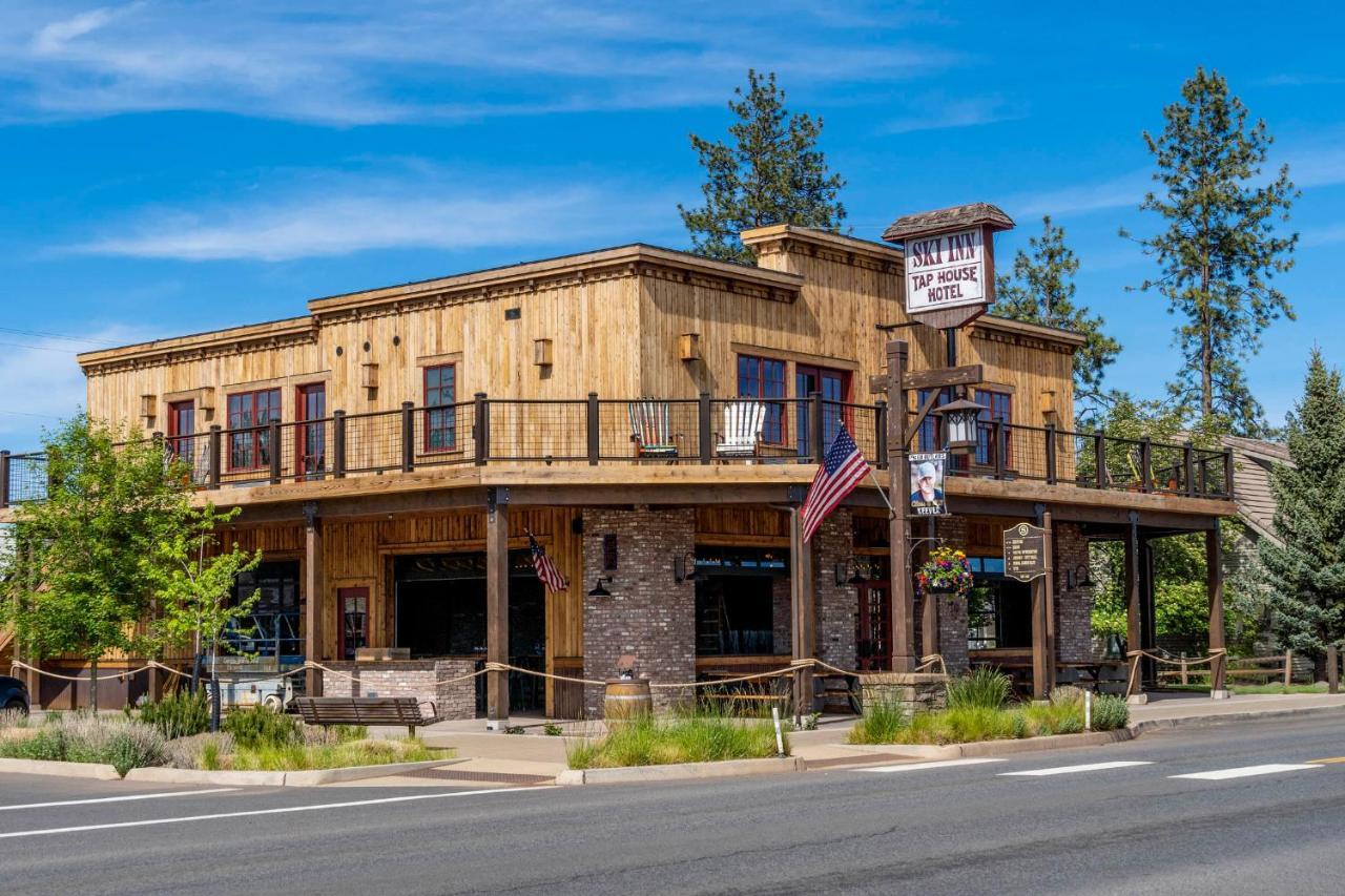 Ski Inn Taphouse Hotel シスターズ エクステリア 写真